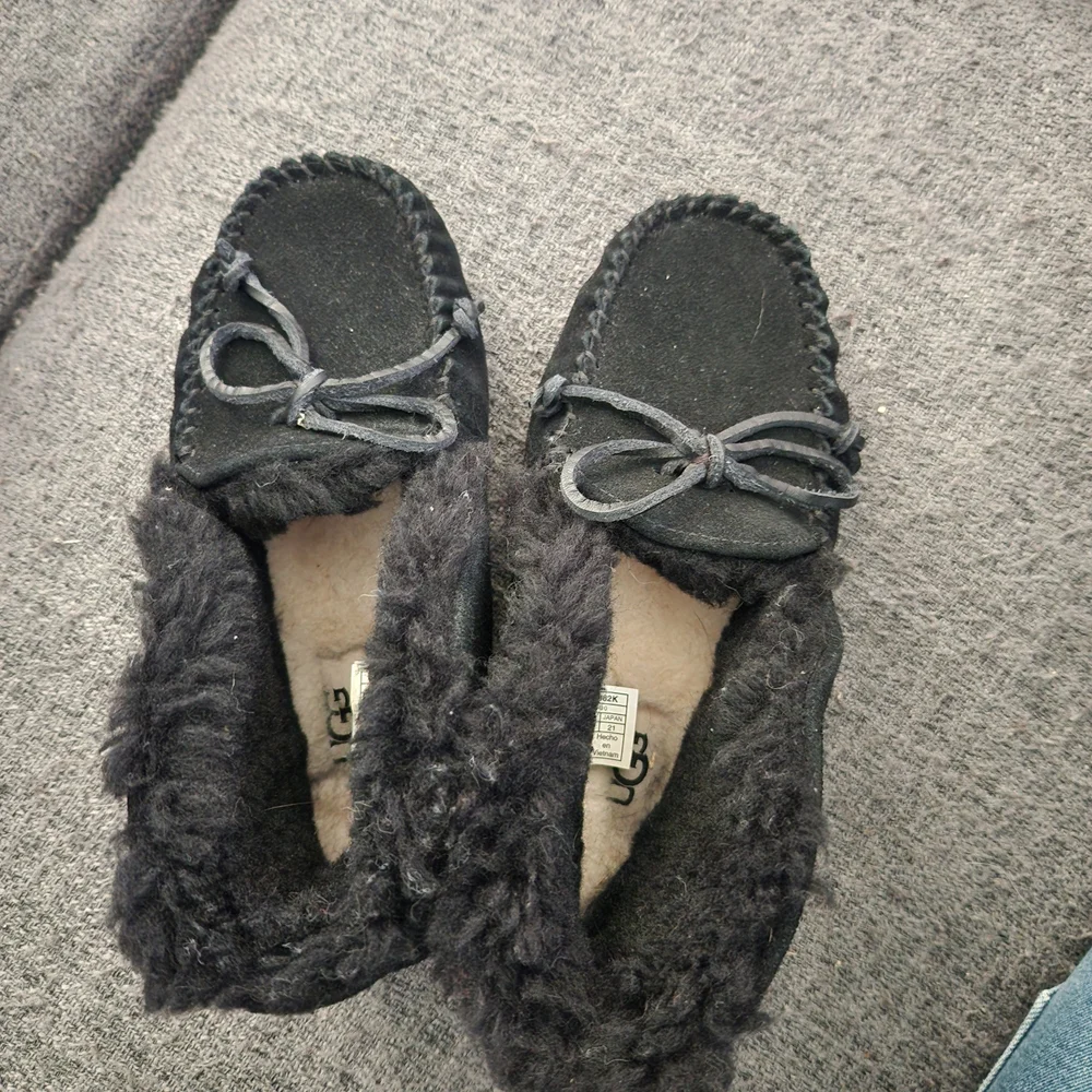 UGG Alena Kidd Black Moccasins